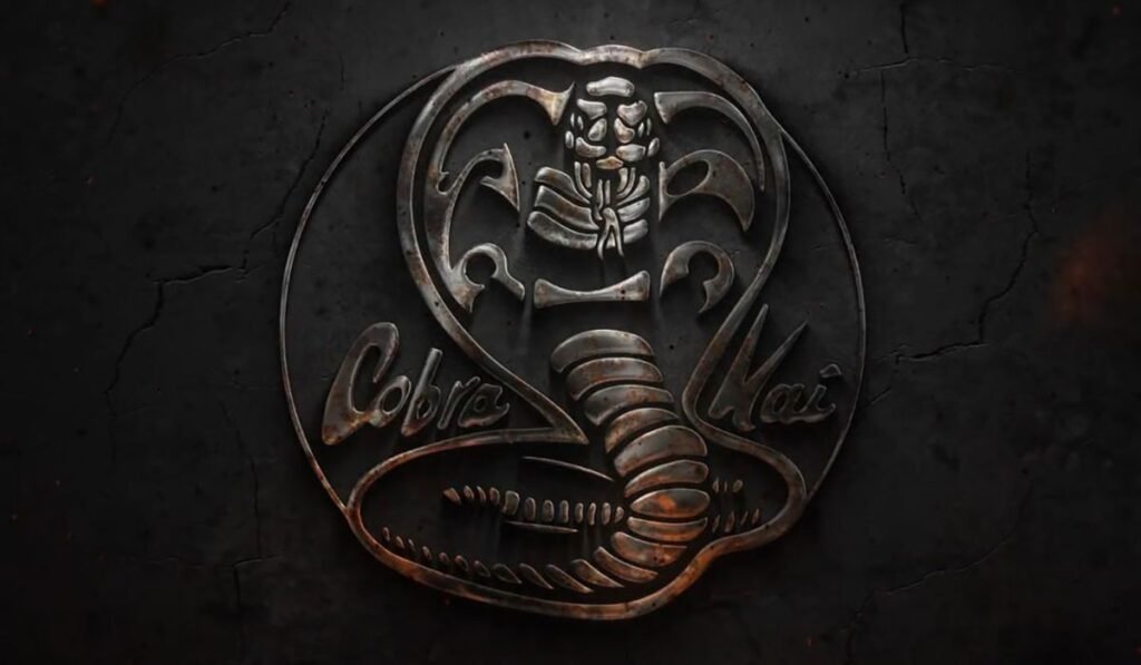 Ator de Cobra Kai é acusado de morder colega de elenco em evento para fãs