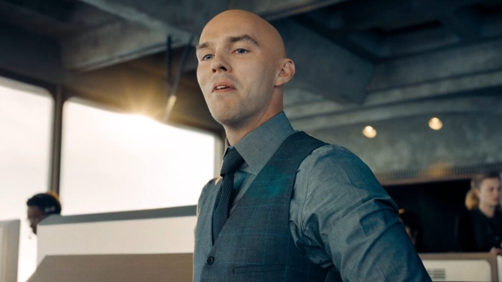 Nicholas Hoult revela detalhe surpreendente da rivalidade entre Lex Luthor e Superman