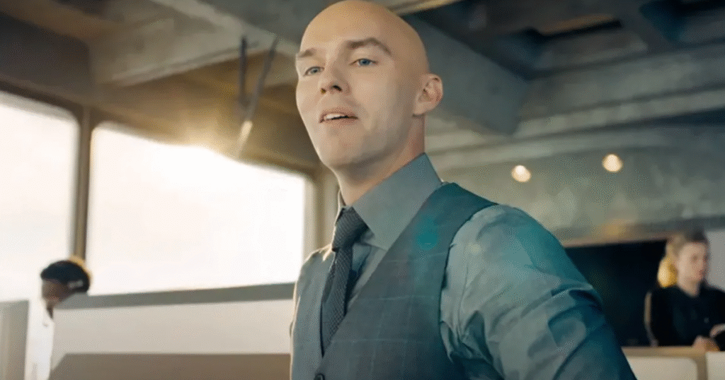 Nicholas Hoult sonha com Lex Luthor e Coringa lado a lado.