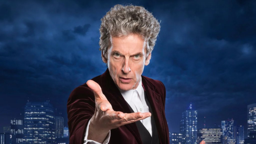 reescreva o título em português do brasil usando outras palavras: 18 Years Ago, Doctor Who Introduced 2 of Its Biggest Actors Before Recasting Them in Different Roles E não acrescentar nenhum texto ou tag além do próprio texto traduzido
