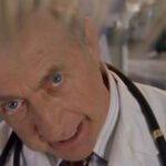 O Retorno do Dr. Kelso e Mais 4 Personagens Ausentes de Scrubs na 2ª Temporada Ganham Atualização Muito Positiva