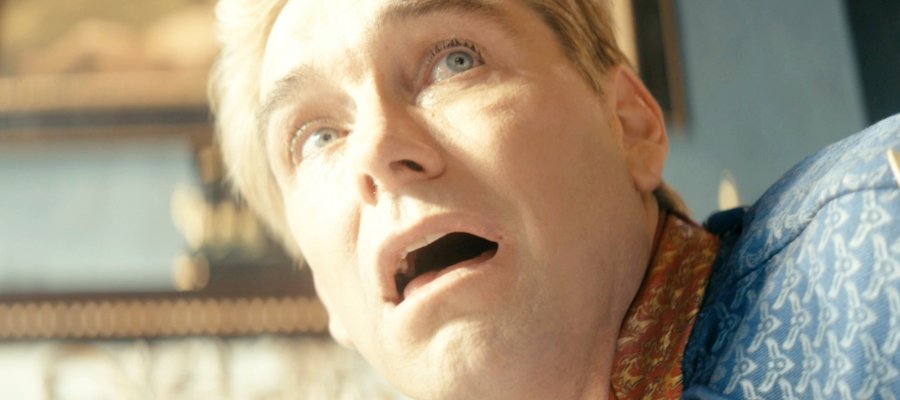 reescreva o título em português do brasil usando outras palavras: Homelander's Angel Vision & Returning Character Cameo in The Boys Season 5, Episode 3 Explained E não acrescentar nenhum texto ou tag além do próprio texto traduzido