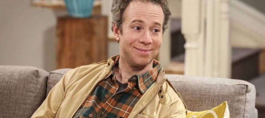 A Próxima Série Derivada de The Big Bang Theory Recebe Uma Atualização Inesperada (E Estamos Confusos)