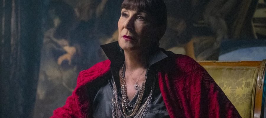 Anjelica Huston Explica a Conexão de Sua Personagem em John Wick com Ballerina (e o Que Espera do Capítulo 5)