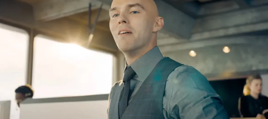 Nicholas Hoult sonha com Lex Luthor e Coringa lado a lado.