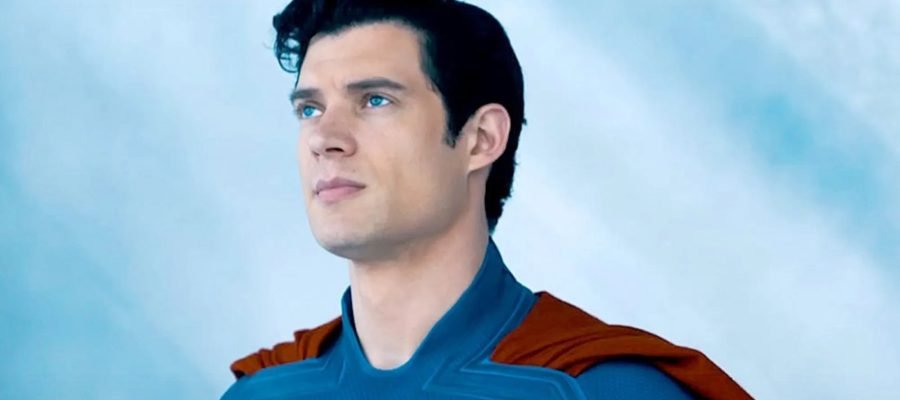 Projeções indicam que Superman ultrapassará a bilheteria do último filme da Marvel em apenas duas semanas.